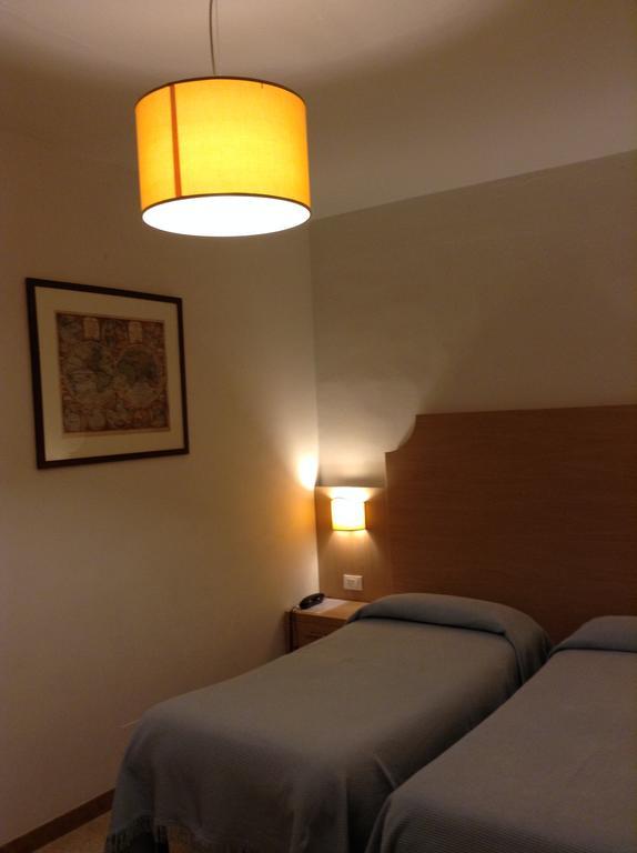 Albergo Giugni براتو المظهر الخارجي الصورة